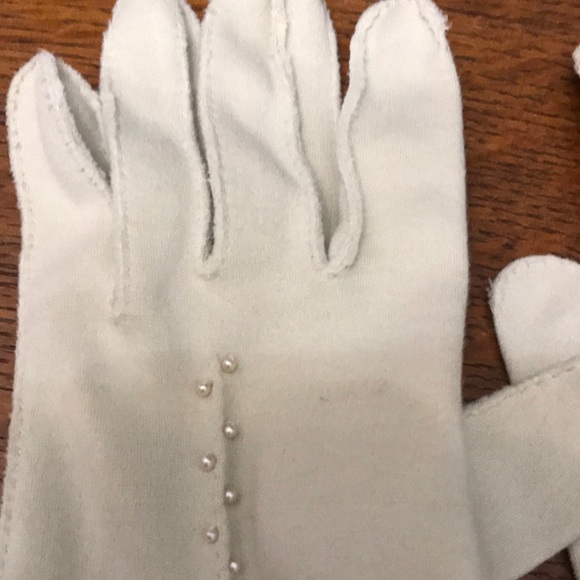 KARMS Gloves Wrist Pearls - Picture 5 of 6